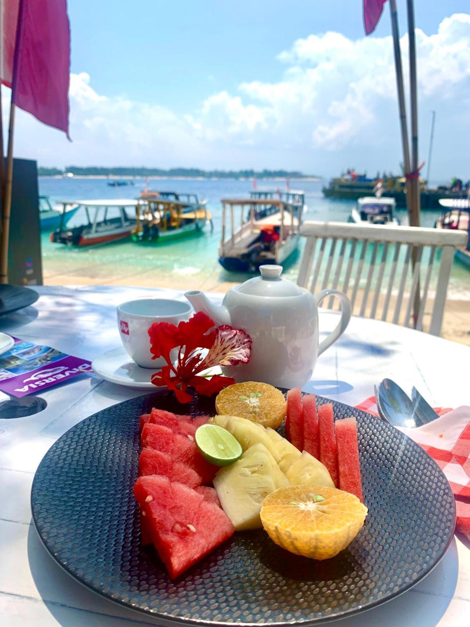 Diversia Diving Club & Bungalows Gili Trawangan Quarto foto